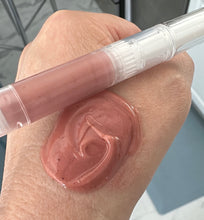 Load image into Gallery viewer, Lip Gel (Gloss twist up pens) ON SALE $10 today!!!!!!!!!!!