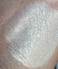 Load image into Gallery viewer, The Roaring Rose Blush and Highlighter in one collection